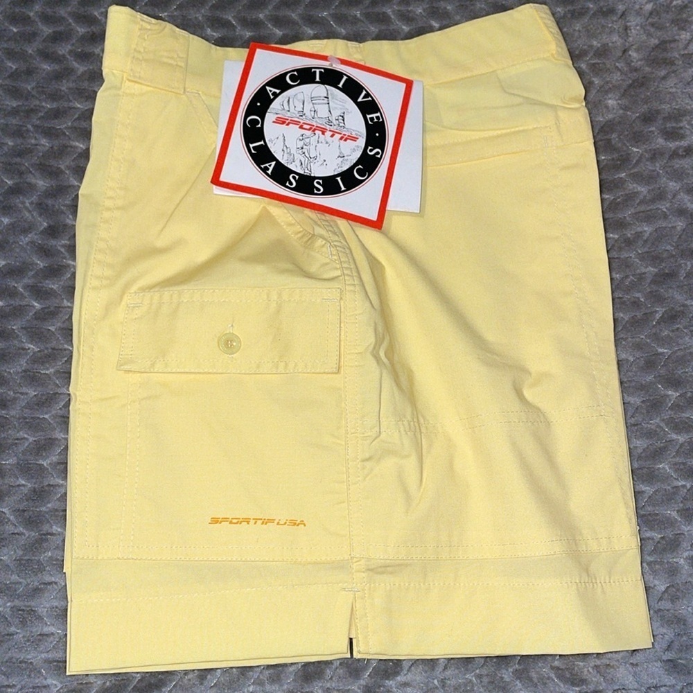 NWT Sportif USA‎ Shorts.  Cargo Style Front Pockets.  2 back Zipper Pockets.